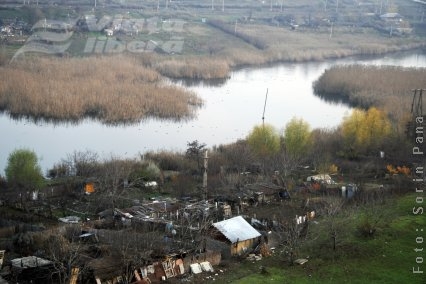 Colosul şi iazurile infernului - Mălina şi Cătuşa