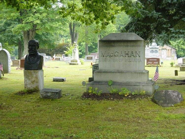 Războaiele știrilor false