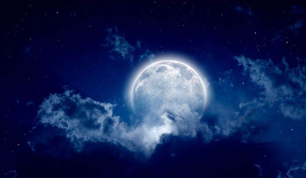 Superluna albastră sângerie. Când va avea loc şi cum poate fi urmărit fenomenul astronomic rar