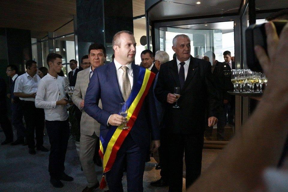 Cum e viaţa în noul sediu al Primăriei Galați