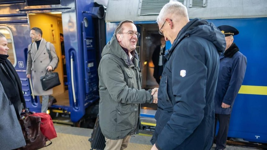 Germania va furniza Ucrainei zeci de rachete ghidate