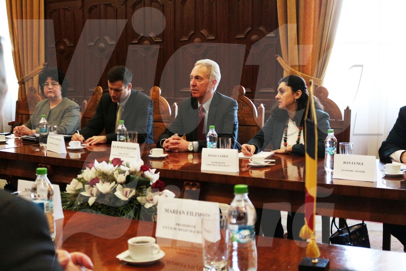Ambasadorul Statelor Unite, Hans Klemm, se află astăzi la Galaţi