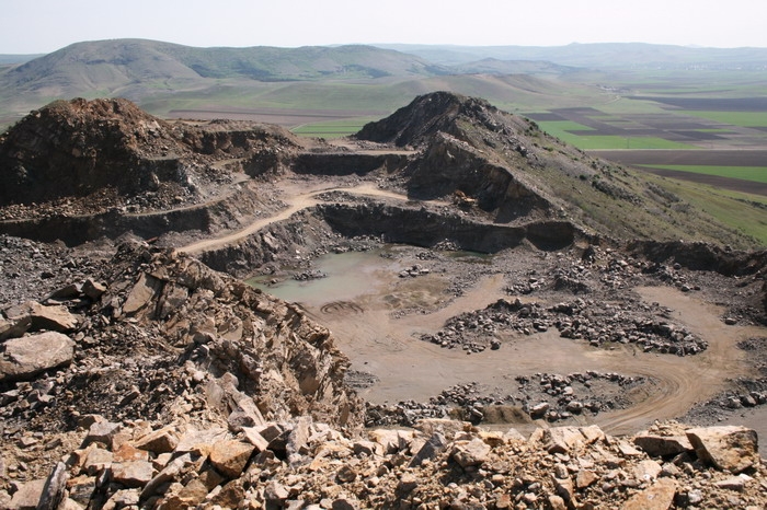 Din comorile Dobrogei: Muntele Carol. Istoria măcinată piatră cu piatră