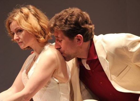 FESTIVALUL NAŢIONAL DE COMEDIE 2015/ Miercuri, teatru tânăr, de la Petroşani