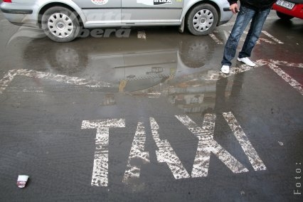 Rutiera verifică taxiurile