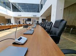 De ce noii aleşi îşi vor începe mandatele după 27 septembrie